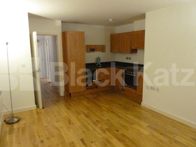 			NEW INSTRUCTION, 1 Bedroom, 1 bath, 1 reception Flat			 Stoke Newington High Street, STOKE NEWINGTON 